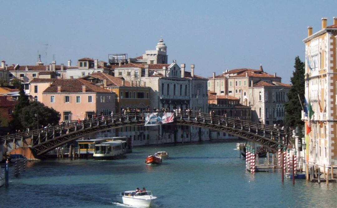 La constante restauración de los edificios en la ciudad lacustre a causa de la corrosión requiere de grandes inversiones. (FOTO: Archivo EL UNIVERSAL)