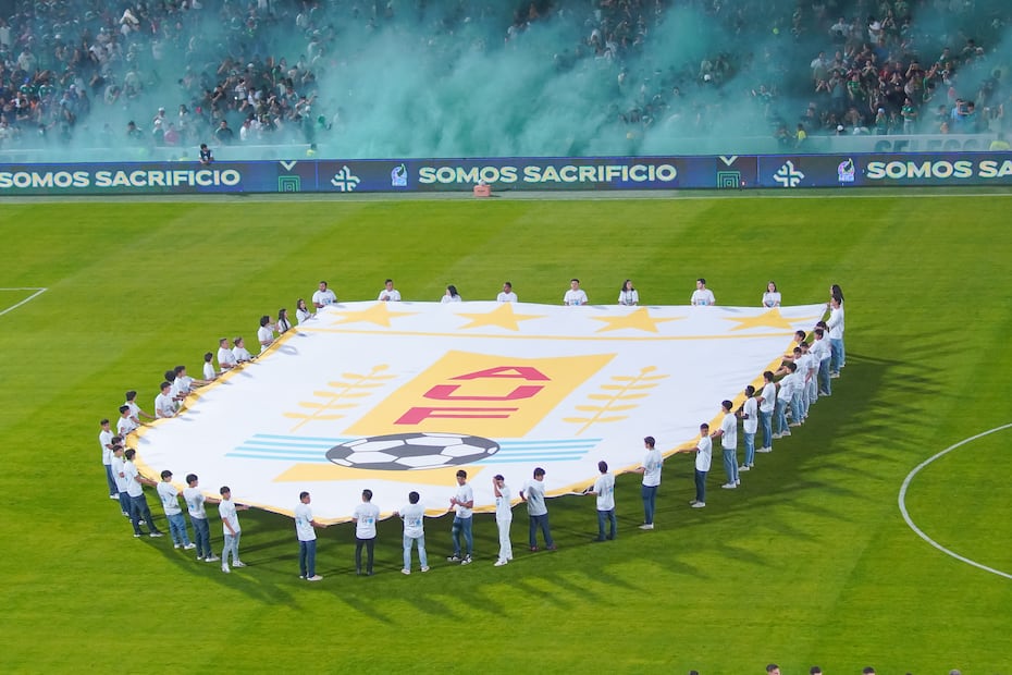 Escudo de la selección de Uruguay, durante un partido amistoso ante México - Foto: Imago7