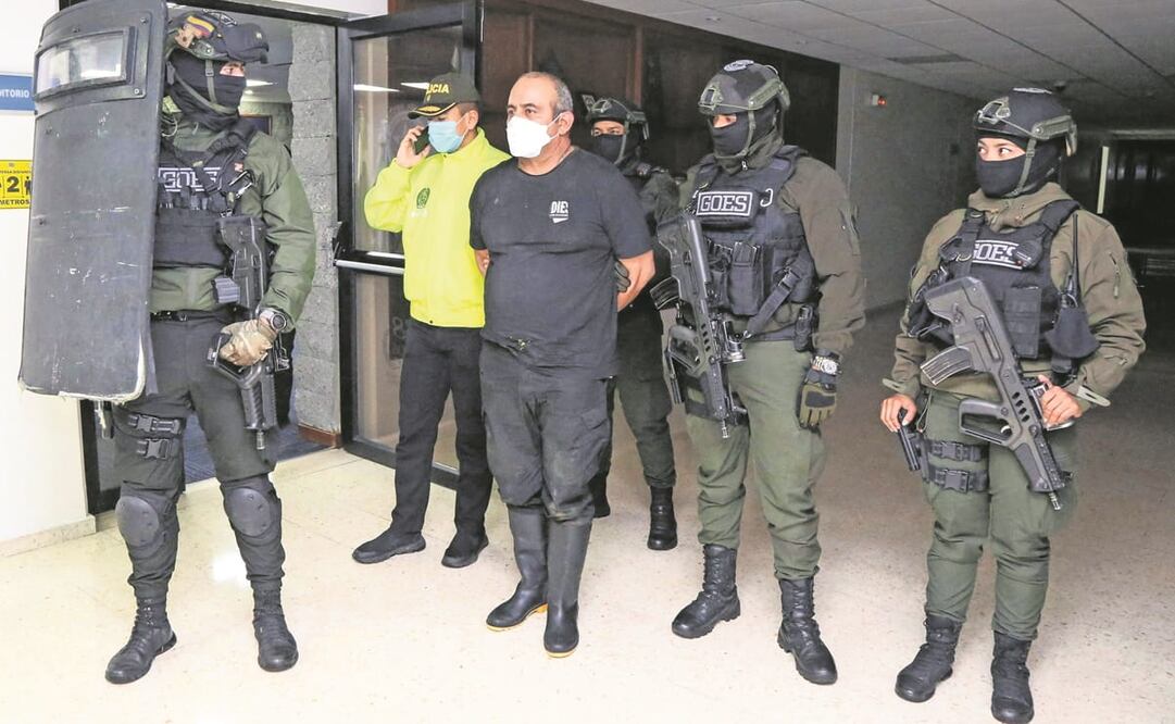 Autoridades colombianas, en Bogotá, tras el arresto de Antonio Úsuga David, Otoniel, jefe del Clan del Golfo. Foto: AFP