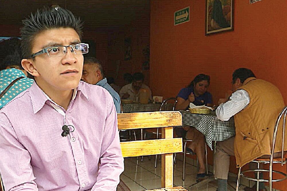 Manuel Alberto Flores dice que denunció a Arne aus den Ruthen ante la CDH para que éste ofrezca una disculpa pública y trate con respeto a los vecinos (ESPECIAL)