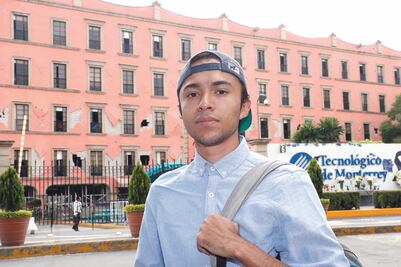 Con aulas cerradas, cobra Tec 20 mil por clases en línea