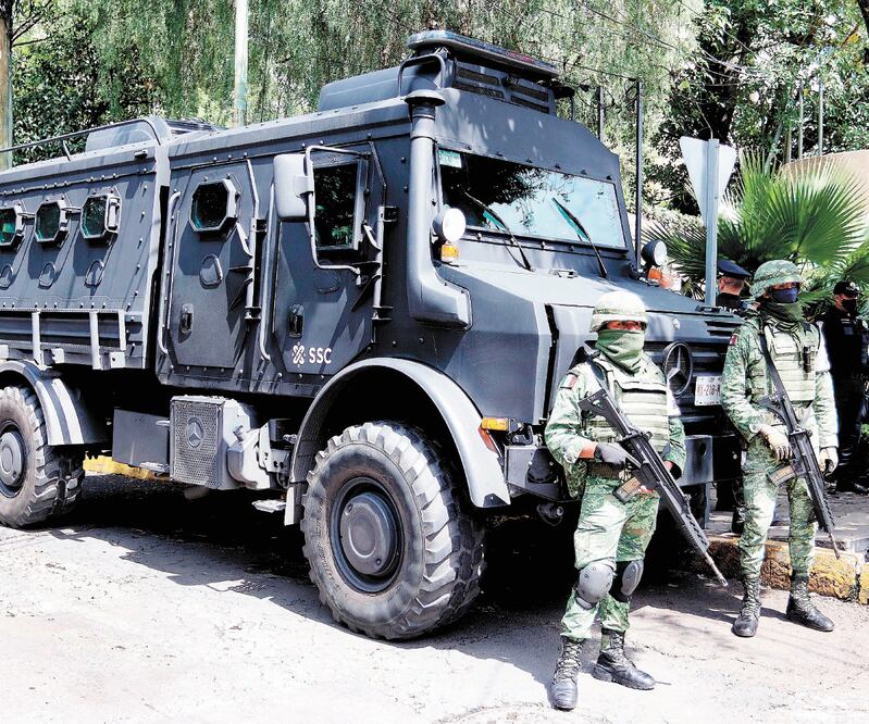 Integrada por elementos provenientes del Ejército, la Marina y la extinta PF, inició con un despliegue gradual el 30 de junio de 2019 en 150 coordinaciones regionales de las 32 entidades. EFE 