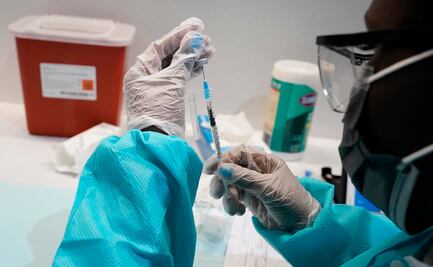 Disney y Walmart en EU exigen a sus empleados vacunarse contra Covid-19 