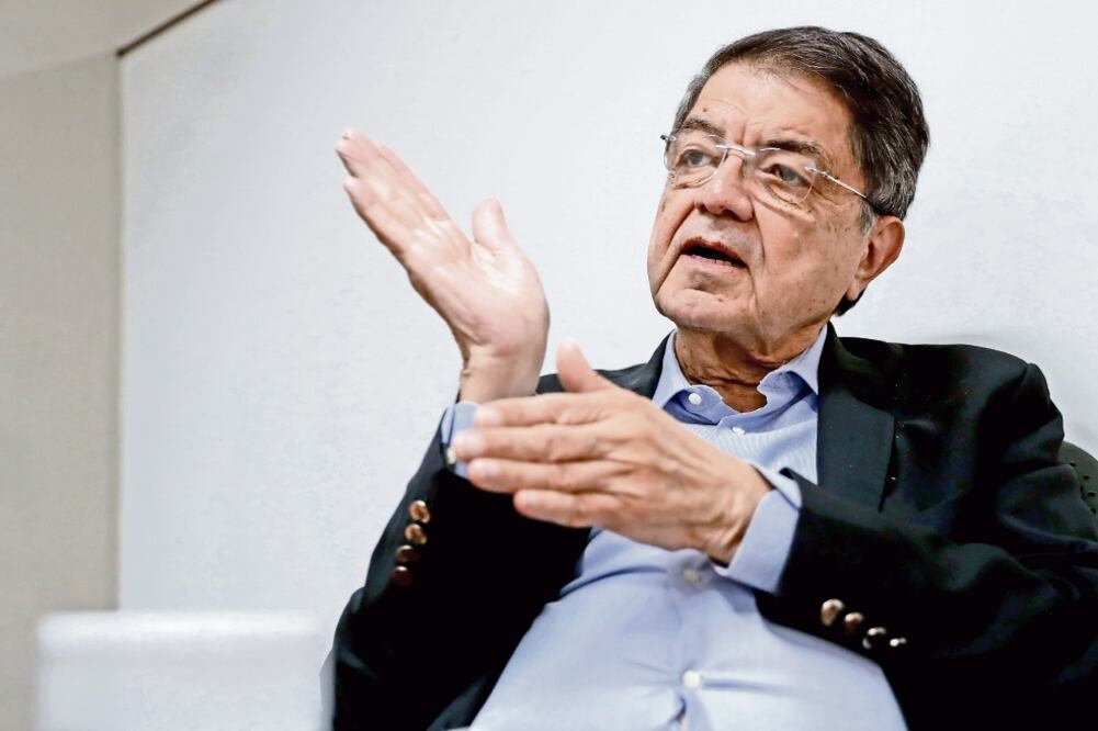 El narrador nicaragüense publica dos nuevas obras en medio de su designación como ganador del Premio Cervantes 2017. (JUAN BOITES. EL UNIVERSAL)