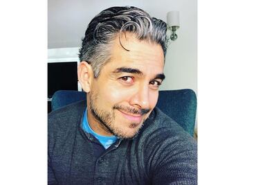 Omar Chaparro estrena look y se quita unos años de encima