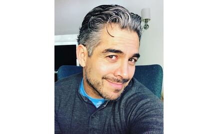 Omar Chaparro estrena look y se quita unos años de encima