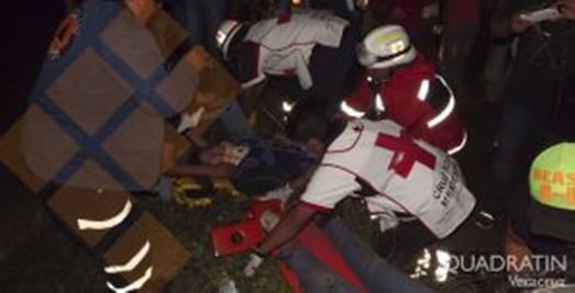 Desbarranca autobús en Veracruz; hay 15 lesionados