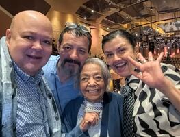 Eugenia y los revoltosos, por Lázaro Azar