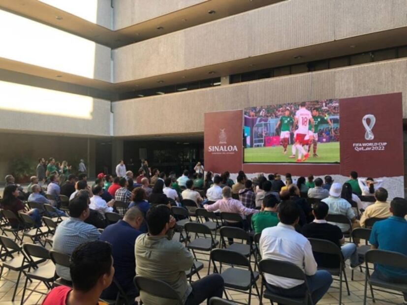 Aficionados disfrutan del partido México VS Polonia en plazas públicas de varios estados: FOTOS 