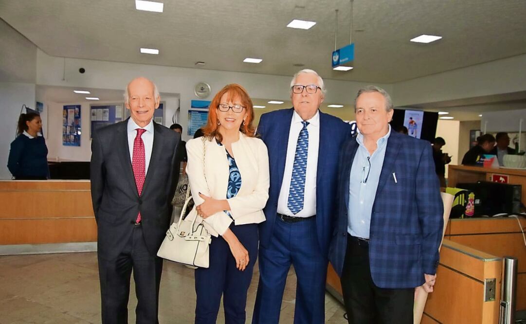 La natación otorgó dos medallas en los Olímpicos celebrados en casa. Foto: Especial