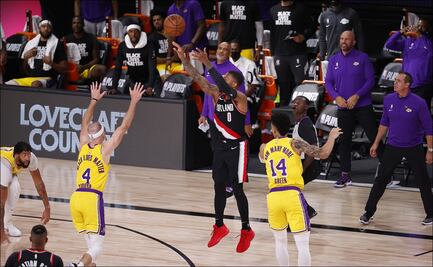 Blazers doblegan a Lakers en arranque de playoffs de la NBA
