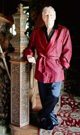 Hugh Hefner preocupa a sus amigos por una “crisis de salud”