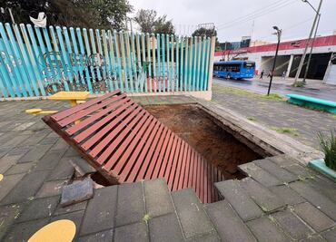Se forma socavón en parque de Gustavo A. Madero; Protección Civil acordona la zona