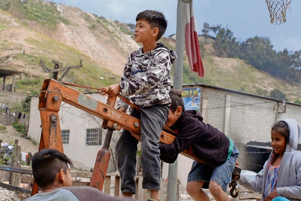 Los responsables del proyecto apuntan que los menores no dejan de ser pequeños y convierten sus duras experiencias en temas lúdicos. Foto: Mandarina Cine