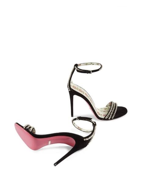 Belinda impacta en La Voz Azteca con exclusiva playera feminista