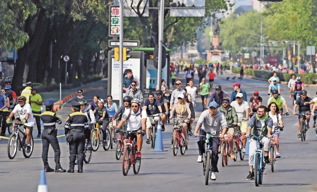 Las actividades deportivas masivas como el Ciclotón se llevaron a cabo con un ajuste en el horario de inicio en uno de sus tramos. (BERENICE FREGOSO. EL UNIVERSAL)
