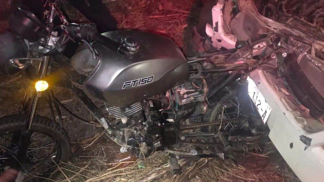 En la motocicleta viajan en total cuatro pasajeros de los cuales la bebe fue la única sobreviviente. Foto: Especial.