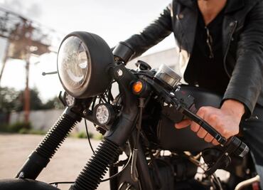 Los errores más comunes al cambiar el aceite de una moto