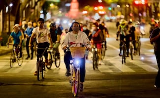 CDMX celebra la primavera con paseo nocturno; bicicletas y patines recorrerán Reforma y el Zócalo, te decimos cuándo