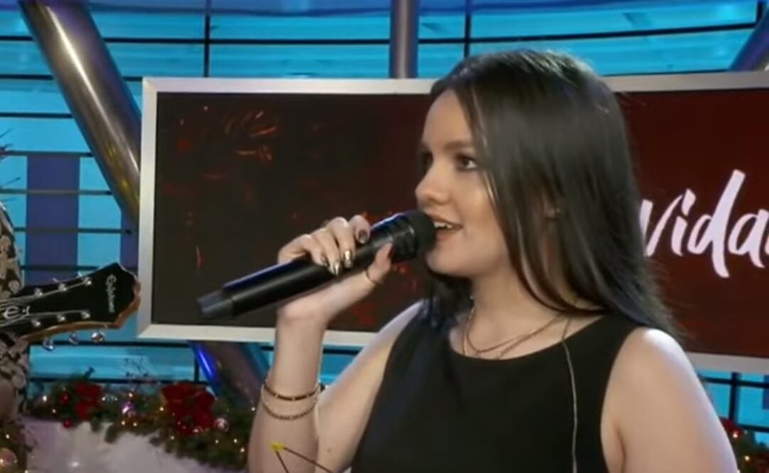 Sarita Sosa canta en programa de televisión. Foto: Captura de pantalla