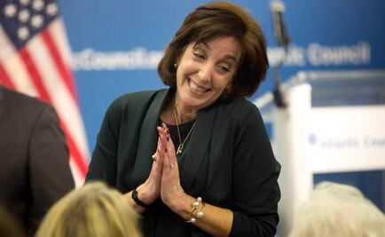 Jacobson, "encantada" con embajada en México