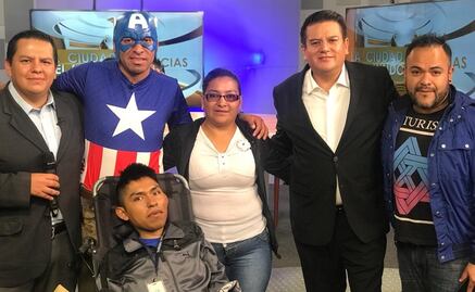 Maratonista con esclerosis recibió la medalla que le faltaba