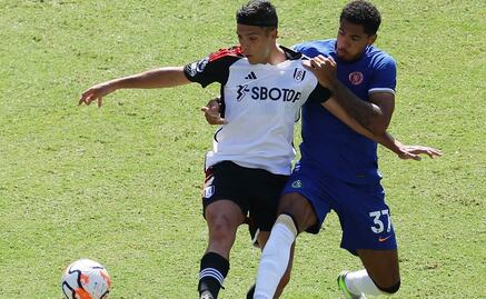 Raúl Jiménez debutó con el Fulham en amistoso frente al Chelsea