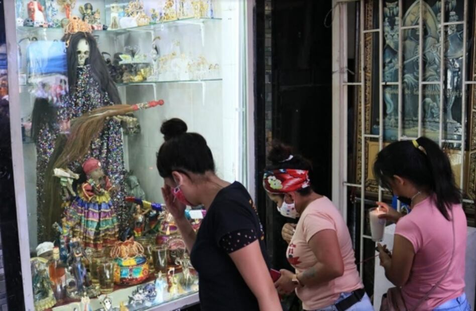 Fotos de la semana: Pequeños superhéroes y rituales a la Santa Muerte