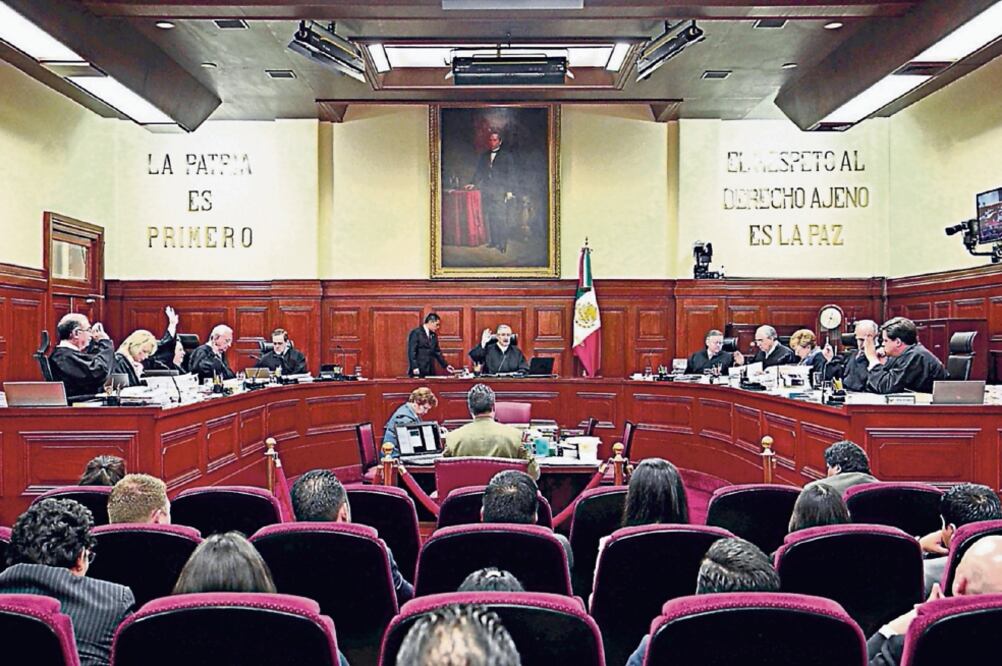 El abogado fiscalista destacó el caso de quienes no optaron por un amparo ante la SCJN, pues en el buzón tributario se le notificará cualquier adeudo o multa (ARCHIVO EL UNIVERSAL)