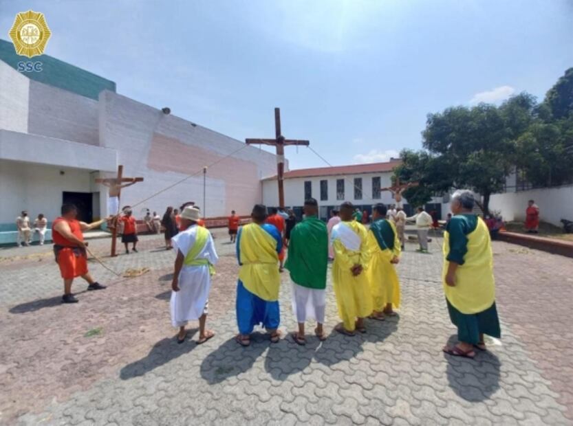 Reos de penales de la CDMX celebran las actividades religiosas por Semana Santa