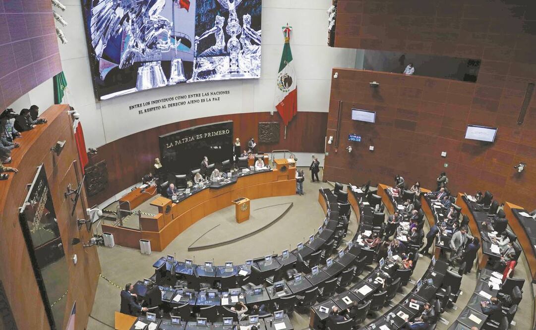 En la sesión de la Comisión Permanente chocaron las opiniones por la visita de trabajo del presidente López Obrador. Foto: Diego Simón/ EL UNIVERSAL