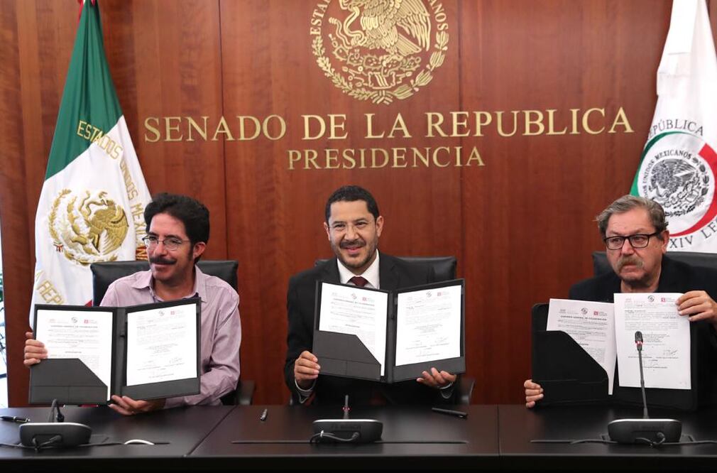 Firma de convenio entre el Senado, el Fondo de Cultura Económica y el Instituto Nacional de Estudios Históricos de las Revoluciones de México / Especial