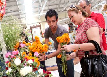 Prevén incremento de 3.5% en derrama económica por Día de Muertos