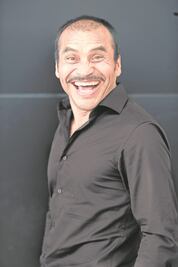 Noé Hernández se pone en piel oaxaqueña