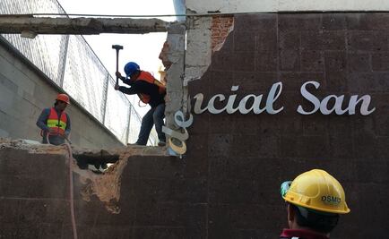 Arranca demolición de edificio en Zapata 56