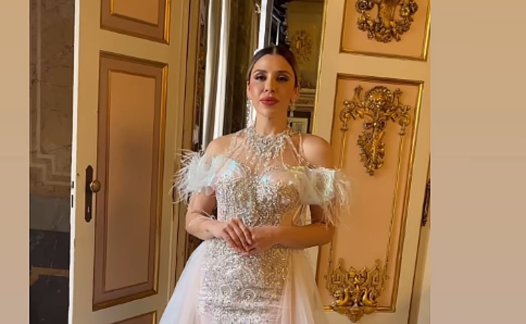 La esposa de “El Chapo” lució un vestido de novia de la colección primavera/verano 2025 y desfiló en el Palacio Serbelloni, lugar emblemático donde vivió Napoleón. Foto: Instagram emmacoronel9oficial