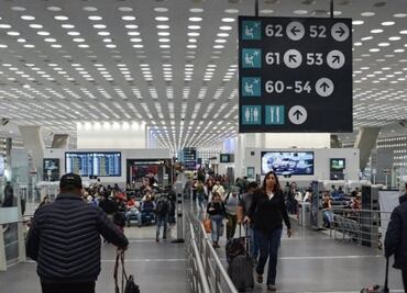 Cae vidrio en el AICM y lesiona a tres personas