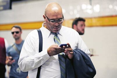 AT&T invierte al año más que AMóvil por usuario