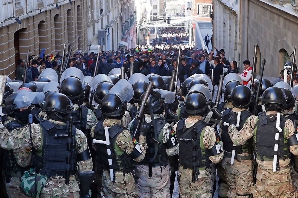 Juan José Zuñiga, ex comandante del Ejército lideró el pasado miércoles una acción militar con la que según dijo buscaba “cambiar el gabinete de Gobierno” y “restablecer” la democracia en Bolivia. Foto: Especial