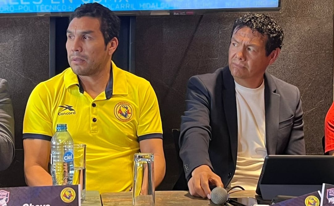 "Tiburón" Sánchez y Salvador Cabañas presentan partido entre Leyendas del América y Chivas / Foto: Alberto Vargas Valdivia-El Universal