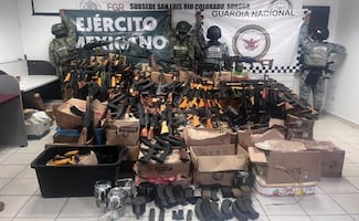 Dan golpe a "Los Rusos", brazo armado de "La Mayiza", en Sonora; localizan centro de acopio de armas y aseguran arsenal