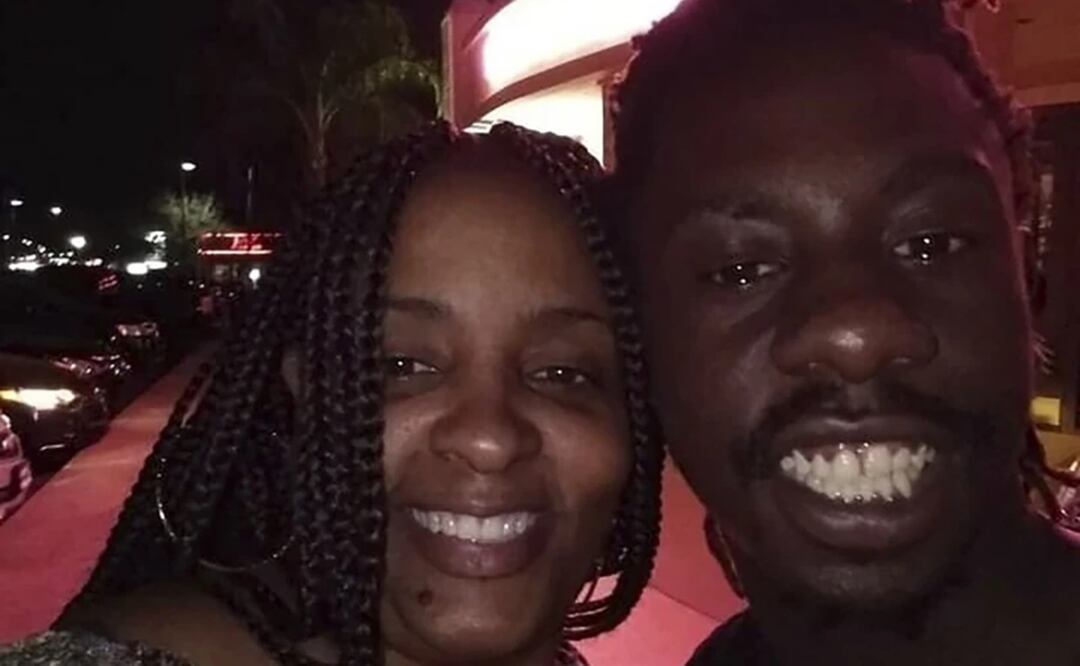 En esta selfie cortesía de Sabrina Rozier se ve a Rozier, a la izquierda, y a Jerrald Gallion. Foto: AP