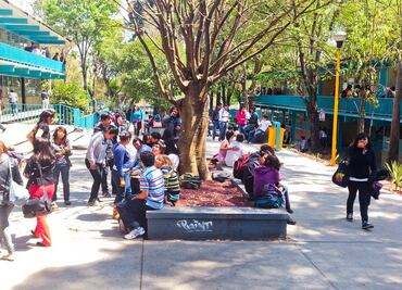 Tras agresión a maestro de CCH Naucalpan, alumnos exigen seguridad