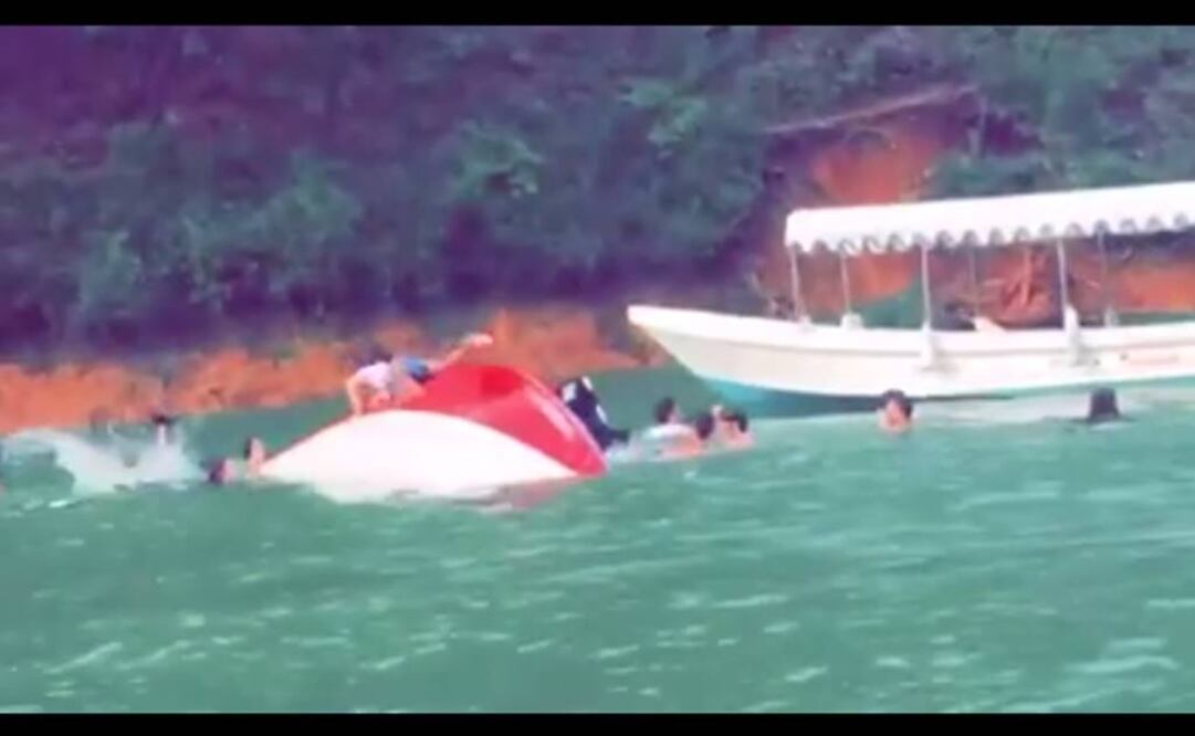 Jóvenes se hunden en lancha de Valle de Bravo