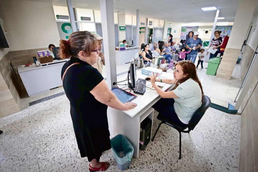 El aumento será retroactivo al 1 de enero de 2017 para empleados administrativos del gobierno (ARCHIVO. EL UNIVERSAL)