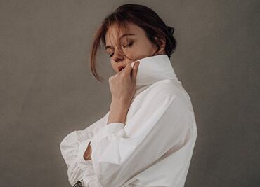 Cómo quitar las manchas de maquillaje de tu ropa