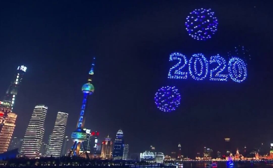 Dos mil drones fueron usados durante la celebración del Año Nuevo en Shanghai, China
