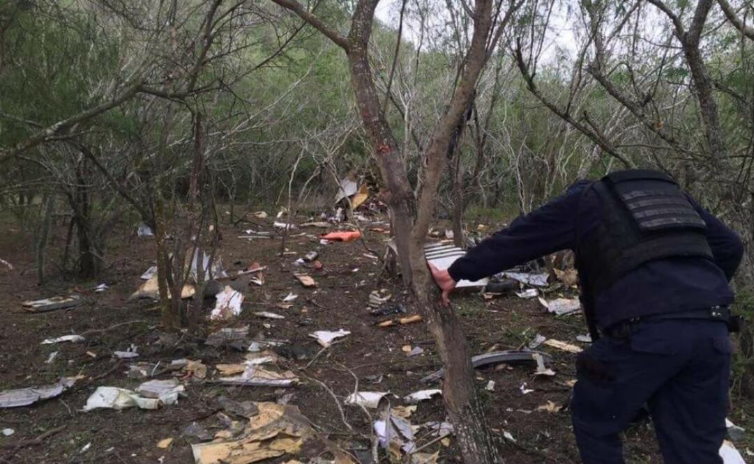 Con el impacto la aeronave se destrozó por completo, quedando sus partes dispersas entre el monte. FOTO: ESPECIAL