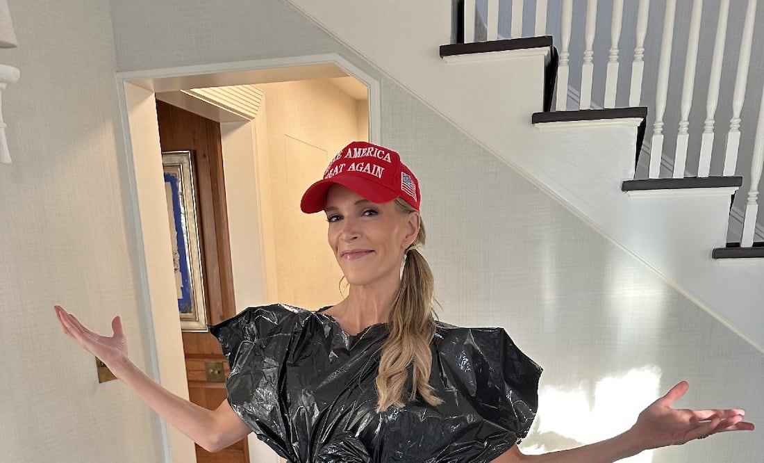 La presentadora del podcast Megyn Kelly publicó una foto de ella vestida con bolsas de basura negras y una gorra MAGA para Halloween. Foto: tomada de X @megynkelly