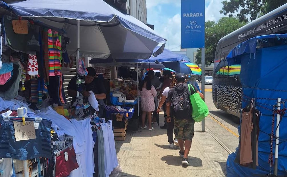 Mérida mantiene actividad comercial tras suspensión por lluvias; prevén más precipitaciones hasta el viernes.
Foto: Especial.